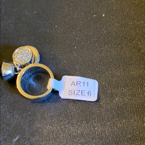 Ring - Picture 3 of 3